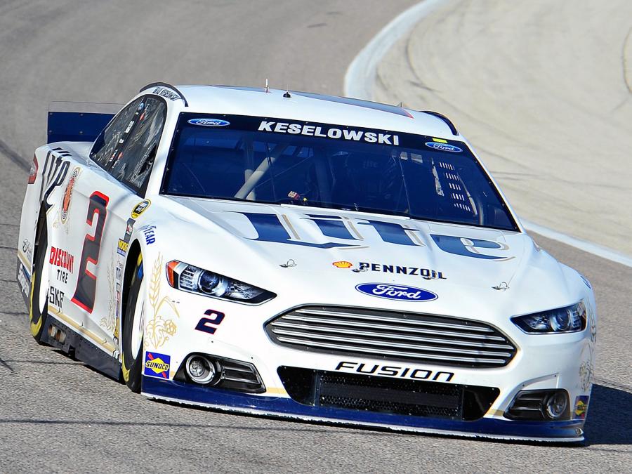  Ford Fusion NASCAR Race Car 2012 года  (фото 10 из 17)